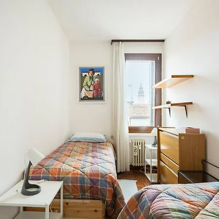 Charming In Zattere * Venice